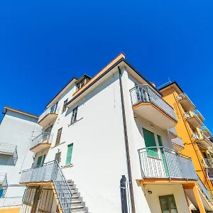 Uliana House Apartment